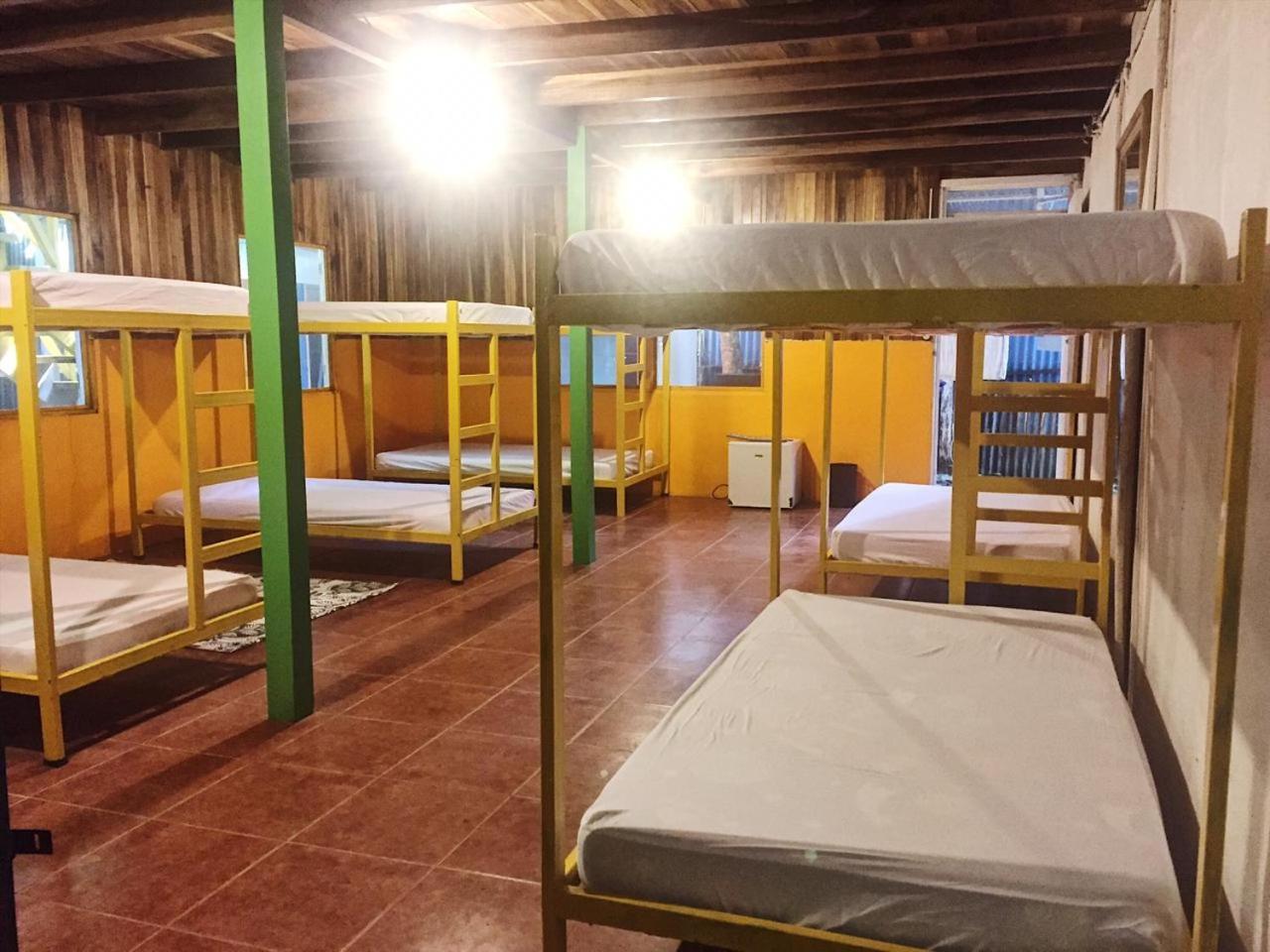 Madre Selva Hostel Puerto Viejo de Talamanca Buitenkant foto