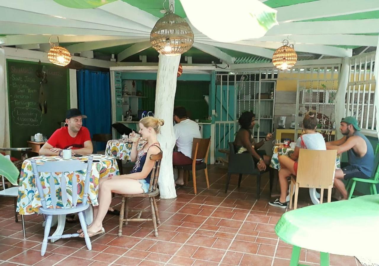 Madre Selva Hostel Puerto Viejo de Talamanca Buitenkant foto